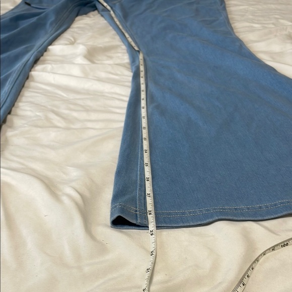 Halara Women's Light Blue Jeans - Picture 3 of 8